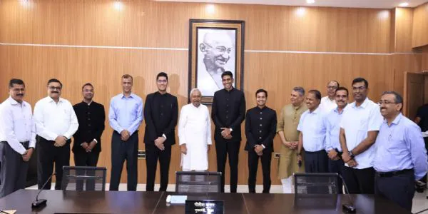وزیر اعلیٰ سے سال 2024 بیچ کے بہار کیڈر کے انڈین فاریسٹ سروس کے ٹرینی افسران نے ملاقات کی