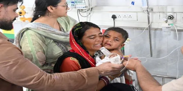 پنجاب میں بورویل میں گرے بچے کو نو گھنٹے بعد محفوظ نکال لیا گیا