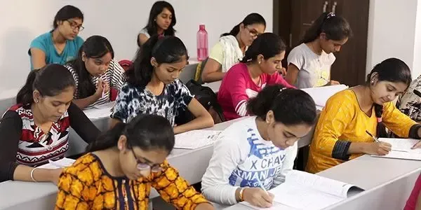 CCPA slaps ₹15L Motion Education, CLC for misleading claims about cracking NEET, JEE
