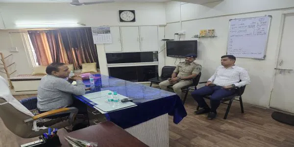 જિલ્લા કલેક્ટર દ્વારા મહેસાણા બી ડિવિઝન પોલીસ સ્ટેશનની અચાનક તપાસણી