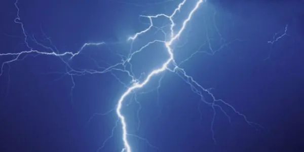 آسمانی بجلی کے زد میں آنے سے مزدور کی موت