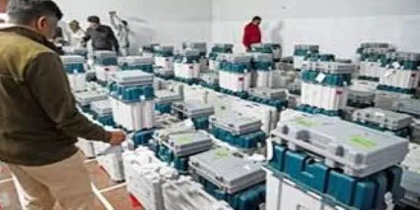ووٹوں کی گنتی کے مراکز میں داخلے کی اجازت اب صرف کیو آر کوڈ پر مبنی تصویری شناختی کارڈ کے ذریعے سے ہوگی