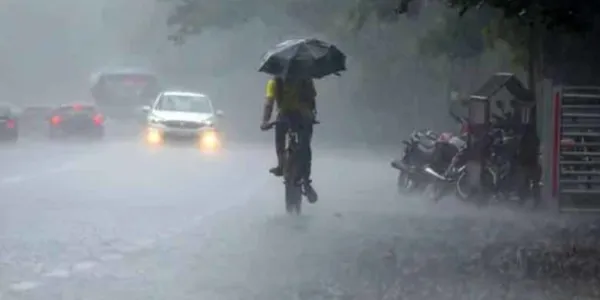 അതിശക്തമായ മഴയ്ക്ക് സാധ്യത, 10 ജില്ലകളില്‍ യെല്ലോ അലര്‍ട്ട്