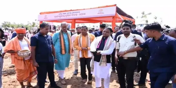 CM Mohan Majhi Performs 'Akhi Muthi Anukula' As Odisha Celebrates Akshaya Tritiya