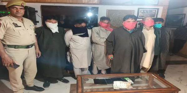 پہلگام میں چھ قمار باز گرفتار، 18,260 روپے کی نقد رقم برآمد