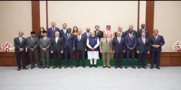 وزیر اعظم مودی نے برکس ممالک کے وزرائے خارجہ سے ملاقات کی۔