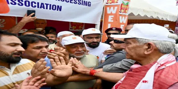 لیفٹیننٹ گورنر منوج سنہا نے نارکو ٹیرر نیٹ ورک کو خبردار کیا، کہا کہ ڈرگ مافیا کو جموں و کشمیر بھر میں شکار کیا جائے گا