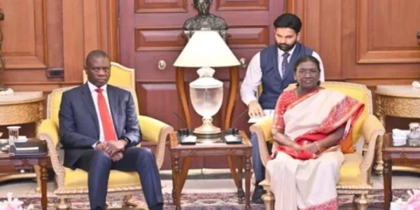 राष्ट्रपति भवन में भारत और दक्षिण अफ्रीका के बीच सहयोग बढ़ाने पर मंथन