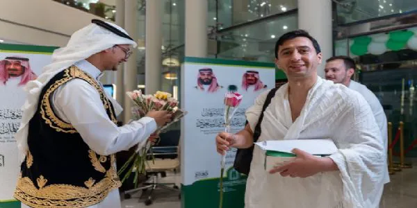 خادم الحرمین شریفین کے مہمان، 75 ملکوں سے 1735 عازمین حج سعودی عرب پہنچے