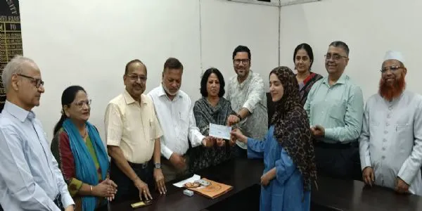 اے ایم یو طالبہ اسماء حمید کو پروفیسر سیمین حسن میموریل میڈل سے نوازا گیا