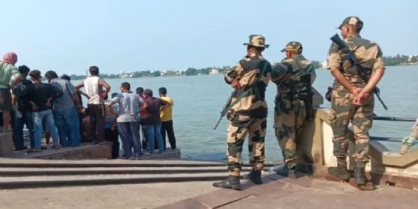 (আপডেট) গঙ্গায় স্নান করতে নেমে তলিয়ে মৃত্যু ছাত্রের, বিকেলে উদ্ধার দেহ