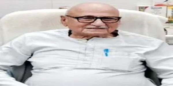 حاجیوں سے 10 ہزار روپے اضافی وصول کرنا انتہائی قابل مذمت ہے: تیج لال بھارتی