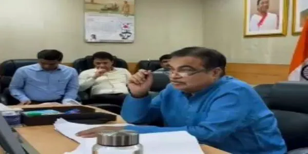 گڈکری نے اتر پردیش میں 11,672 کلومیٹر طویل قومی شاہراہوں کے معیار اور دیکھ بھال کا جائزہ لیا