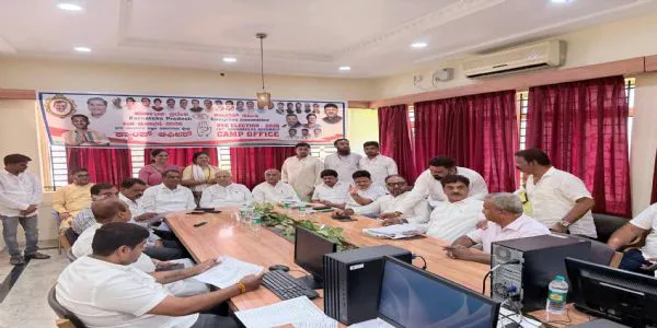 ದಾವಣಗೆರೆ : ಕಾರ್ಯಕರ್ತರ ಜೊತೆ ಆರ್.ವಿ. ದೇಶಪಾಂಡೆ ಸಂವಾದ