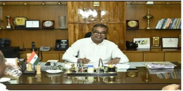 رشوت خوری میں پھنسے اے سی ایس افسر لاچیت داس کی مشکلات میں اضافہ، رشتہ دار کے فلیٹ سے کروڑوں کی نقدی برآمد