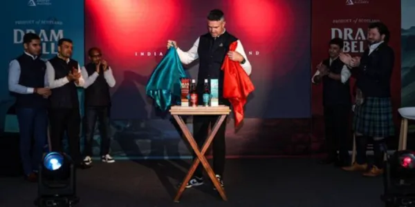 Kevin Pietersen unveils Dram Bell Blended Scotch Whisky Bottled in Scotland