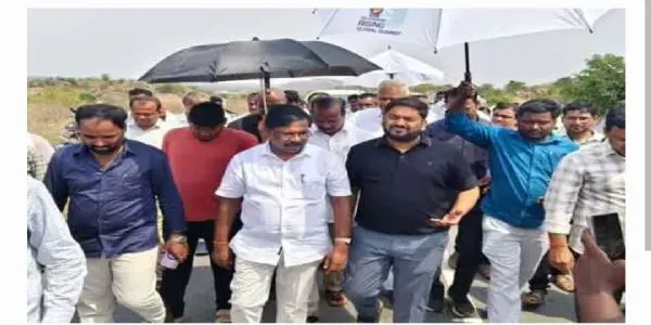 ఫుడ్ ప్రాసెస్సింగ్ యూనిట్ను సందర్శించిన కలెక్టర్, ఎమ్మెల్యే