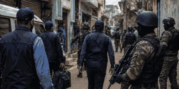 Gulshan Colony Raid : कोलकात्यातील 'मिनी बांगलादेश' असलेल्या 'गुलशन कॉलनी'वर राष्ट्रीय अन्वेषण यंत्रणेच्या धाडी !