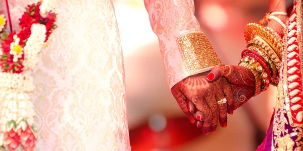 Indore Shocker: 18-Year-Old Newlywed Woman Dies After Experiencing Extreme Swelling On Face & Hands