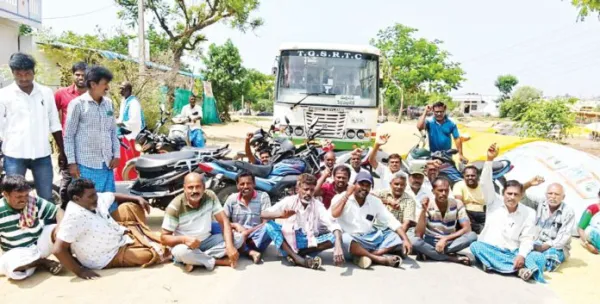 పంటల కొనుగోళ్ల ఆలస్యంపై