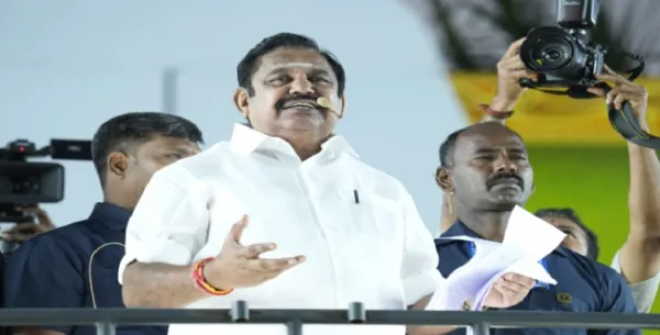 "பெரியோர்களின் காலில் விழுவது தமிழ்ப் பண்பாடு": உதயநிதிக்கு எடப்பாடி பழனிசாமி பதிலடி!