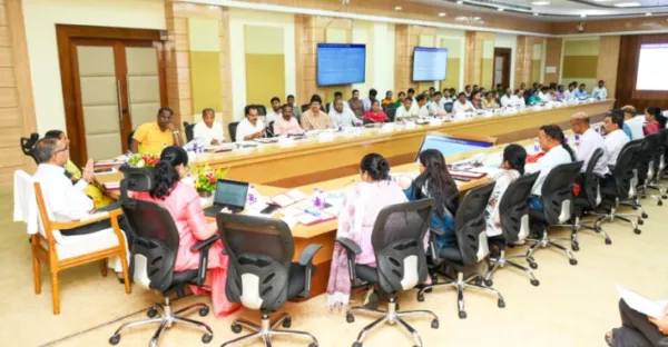 କଲ୍ୟାଣକାରୀ ଯୋଜନାର ଅଗ୍ରଗତି ସମୀକ୍ଷା