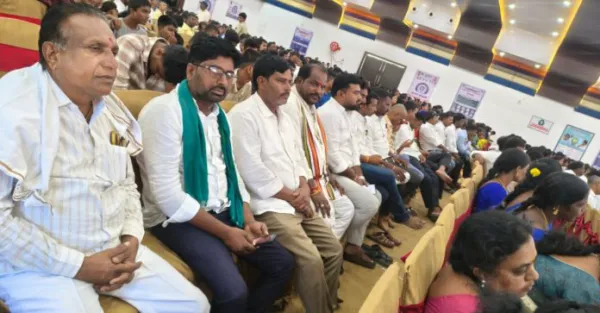 ప్రజాపాలన - పల్లె ప్రణాళికలో పాల్గొన్న ప్రజాప్రతినిధులు