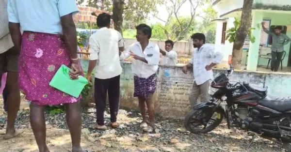 సమస్యలు పట్టించుకోని గ్రామసభలెందుకు..?