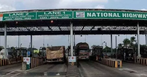 Paliyekkara Toll Plaza Must Waive Fees if Vehicle Queue Exceeds 100 Meters, Rules High Court