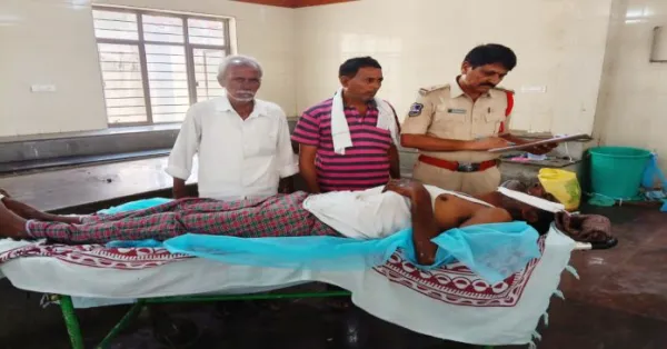 బైక్ అదుపు తప్పి వ్యక్తి మృతి