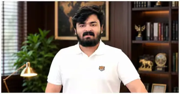 బండి భగీరథ్పై లుకౌట్ నోటీసులు
