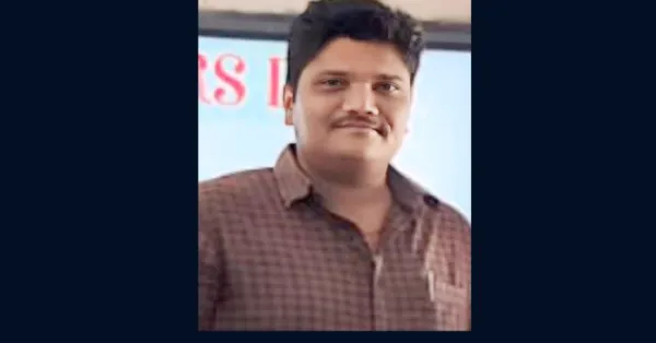 అత్యవసరమైతే తప్పా ప్రజలు బయటకు వెళ్లొద్దు: తహశీల్దార్