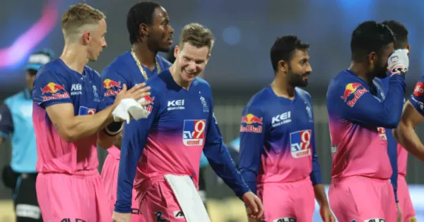 गजब! २ तासांच्या आतच मोडला आयपीएलमधील 'मोठा' विक्रम