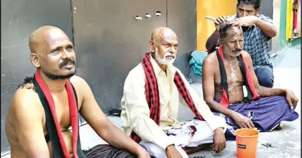"எங்க தலைவர் மீண்டும் வருவாரு" திமுக தோல்வியை தாங்கிக்கொள்ள முடியாமல். மொட்டையடித்துக் கொண்ட தொண்டர்கள்..!!