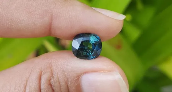 नीलम धारण करने के होते है खास नियम, न करें अनदेखी