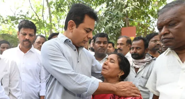 మృతుల కుటుంబాలకు కేటీఆర్ పరామర్శ