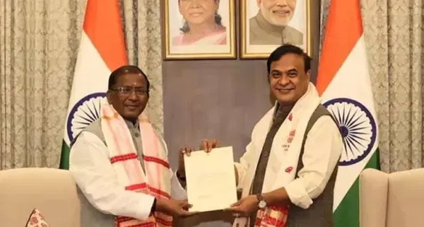 అస్సాం ముఖ్యమంత్రి పదవికి హిమంత బిశ్వ శర్మ రాజీనామా
