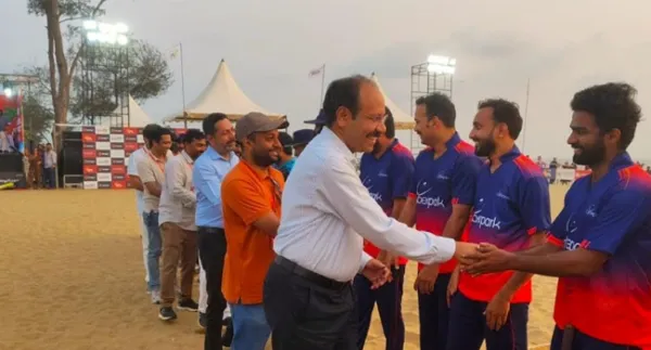 ബീച്ച്‌ ക്രിക്കറ്റ്: കാഫിറ്റ് പ്രീമിയര്‍ ലീഗിന് തുടക്കം...