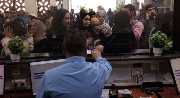 सीरिया की विशाल ज़रूरतें जारी, शरणार्थियों की वापसी से बढ़ा दबाव