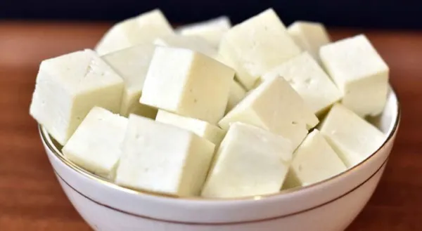 સાવધાન! હોટલમાં પનીર ખાતા પહેલા 'બોર્ડ' જરૂર વાંચજો: અસલી પનીર છે કે  'એનાલોગ' તે જણાવવું હોટલ સંચાલકો માટે ફરજિયાત