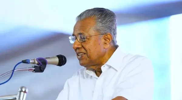 ഒടുവില് പിണറായി വിജയന് രാജിവെച്ചു; കേരളത്തിന് ഇനി പുതിയ മുഖ്യമന്ത്രി