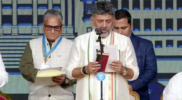 ಕರ್ನಾಟಕದ 25ನೇ ಮುಖ್ಯಮಂತ್ರಿಯಾಗಿ ಡಿ.ಕೆ.ಶಿವಕುಮಾರ್ ಪದಗ್ರಹಣ