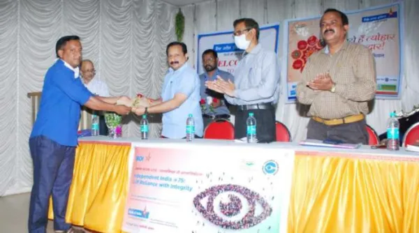 ऋण जनसंपर्क अभियाना अंतर्गत कणकवलीत विविध योजनांचे मार्गदर्शन