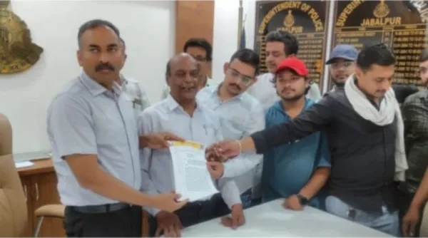 रीवा हादसे में जैन साध्वियों की मौत पर भड़का जैन समाज, जबलपुर और नरसिंहपुर में सौंपे गए ज्ञापन