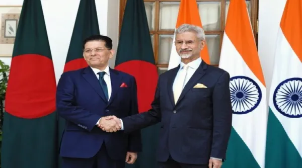 ডোভালের ডিনার ডিপ্লোম্যাসি! বাংলাদেশের বিদেশমন্ত্রীর সঙ্গে বৈঠকে কোন নতুন সমীকরণ তৈরি হচ্ছে?