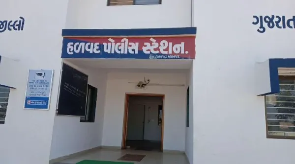HALVAD:હળવદ પંથકમાં ચકચાર: વાડીમાં ખેતીકામ કરતી ૨૨ વર્ષીય યુવતીની છેડતી, પોલીસ ફરિયાદ નોંધાઈ