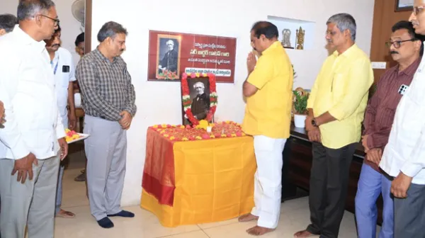 కాటన్ ఆశయాలతో ఇరిగేషన్ ప్రాజెక్టులు పూర్తి
