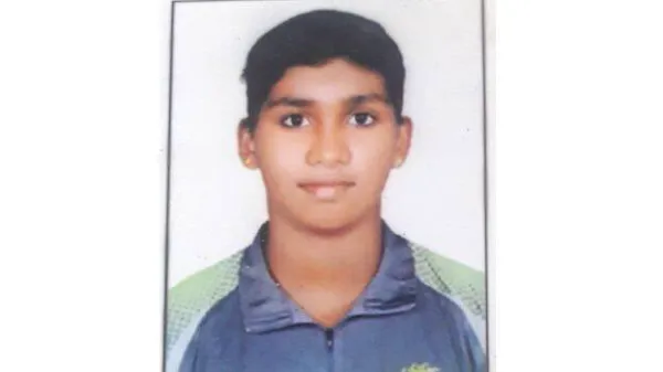 നാടിന്റെ താരമായി ഗോപിക