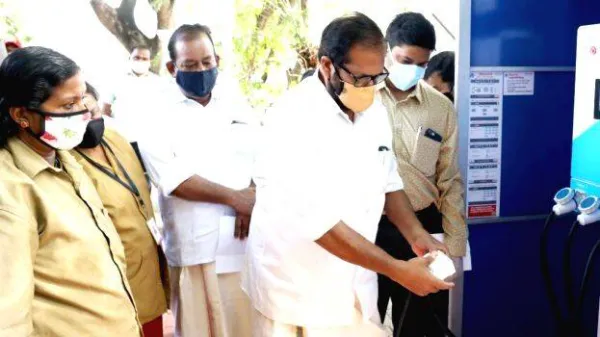 നഗരത്തില്‍ ഇലക്‌ട്രോണിക് വെഹിക്കിള്‍  ചാര്‍ജിംഗ് സ്റ്റേഷന്‍ പ്രവര്‍ത്തനമാരംഭിച്ചു