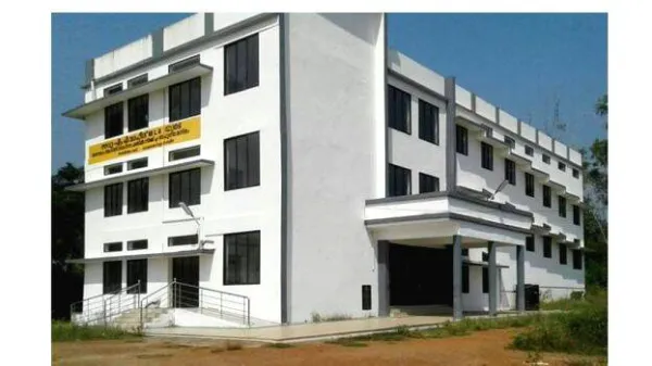 താഴുവീണ പ്രതീക്ഷകള്...